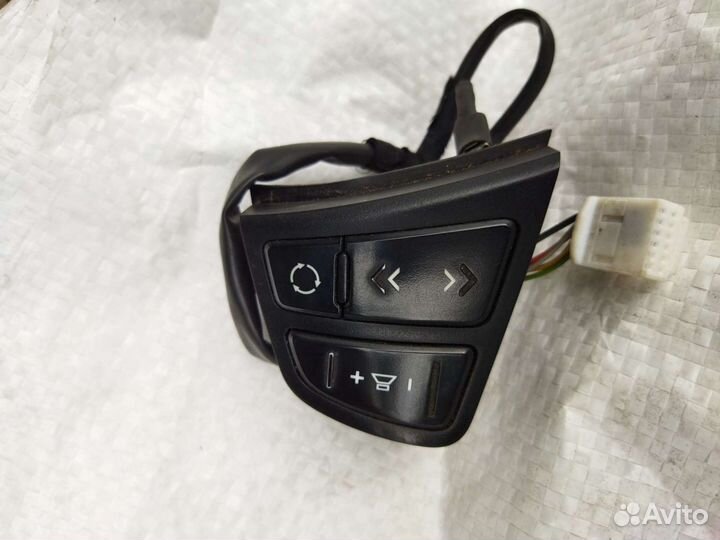 Кнопки в руль хундай i30