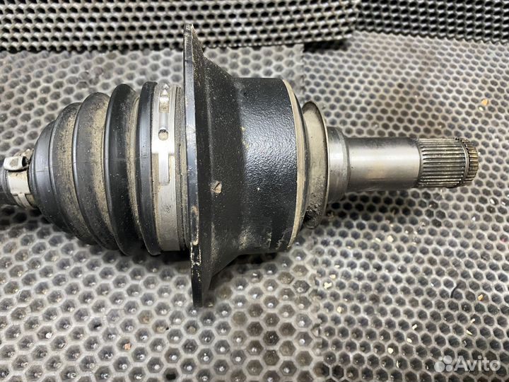 Привод передний левый Мерседес A1663301600