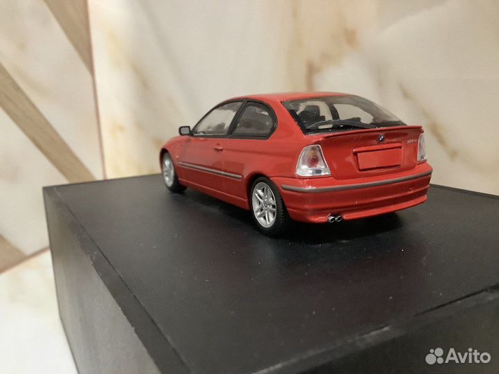 Mercedes Benz SL 65 AMG R230 1:43 Minichamps