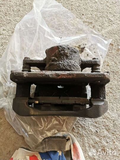 Тормозные суппорта Toyota Camry 50-55