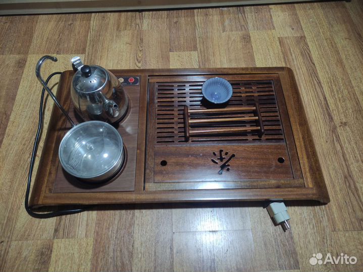 Чабань, чайный столик большой с чайником и краном