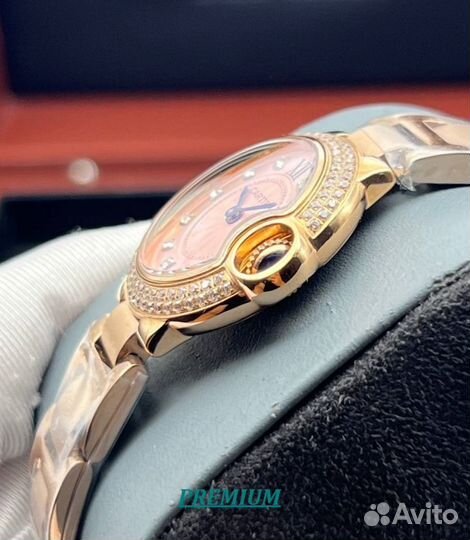 Элегантные женские часы Cartier