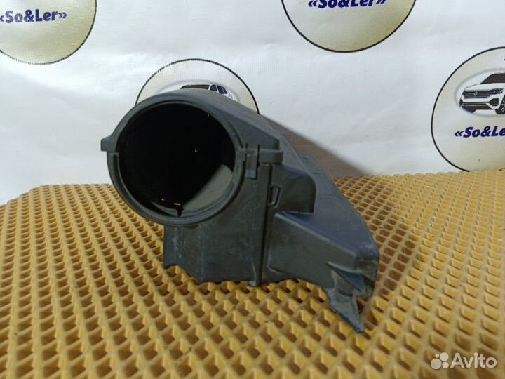 Воздухозаборник Volkswagen Passat CC cbab 2010