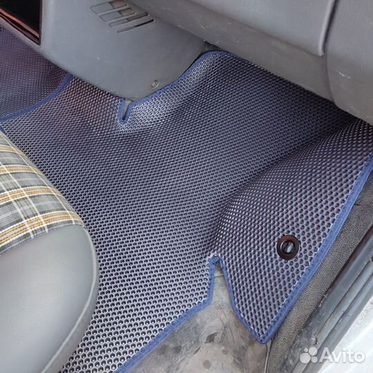 Комплект EVA ковриков на Volkswagen Transporter