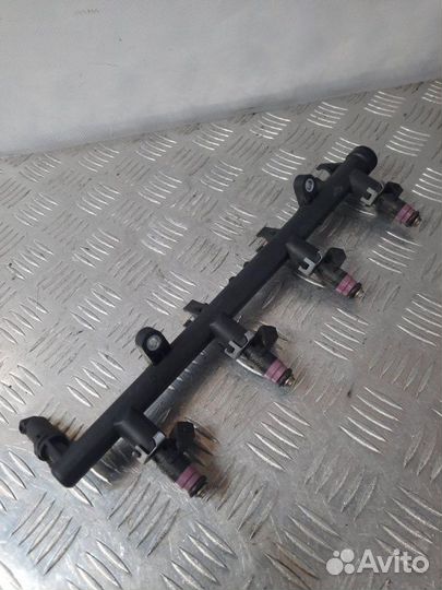 Топливная рампа Renault Scenic 2 минивен 1.6