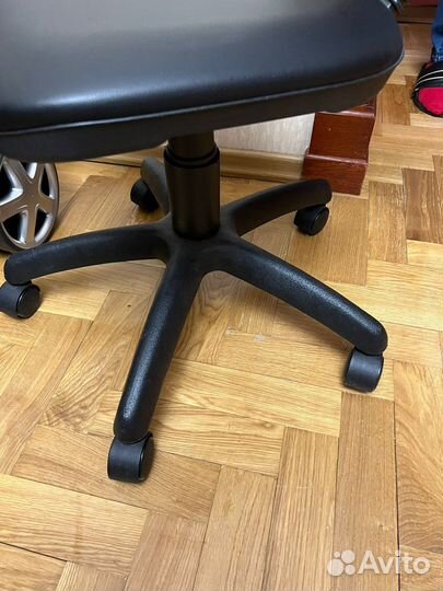 Компьютерное кресло Аленсио Лига