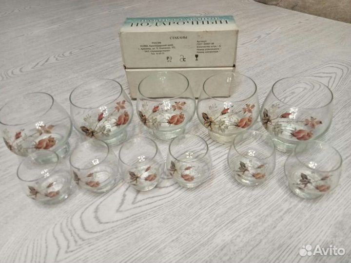 Набор стаканчиков и рюмок