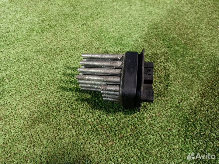 Резистор печки Opel Zafira B компактвэн 1.8 2008