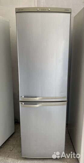 Холодильник Samsung