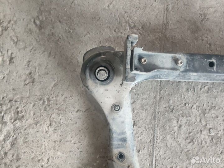 Подрамник toyota camry v50 55 оригинальный