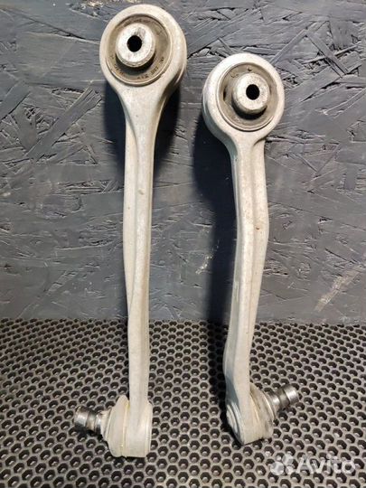 Рычаг подвески верхний передний правый Audi A6 C7