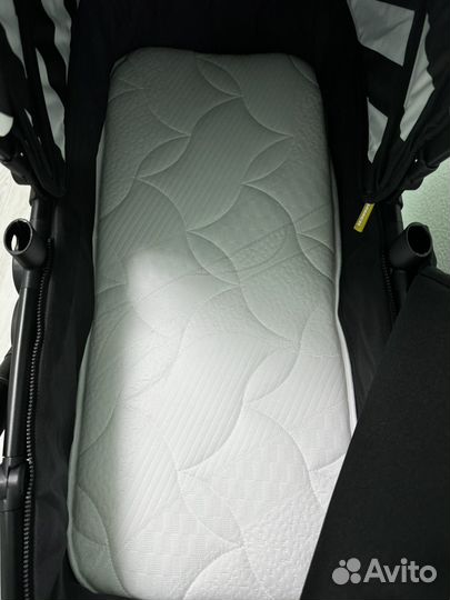 Коляска-трансформер Happy Baby Mommer