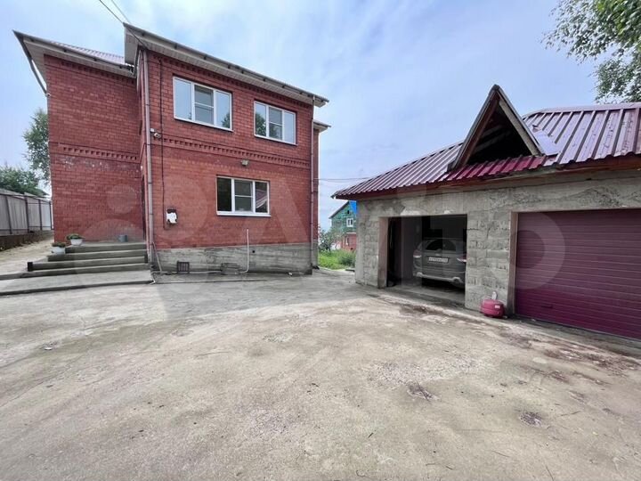 Дом 254 м² на участке 13 сот.