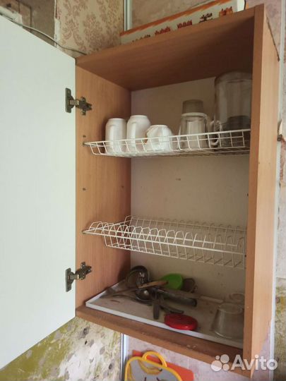 Шкаф кухонный навесной с посудосушкой