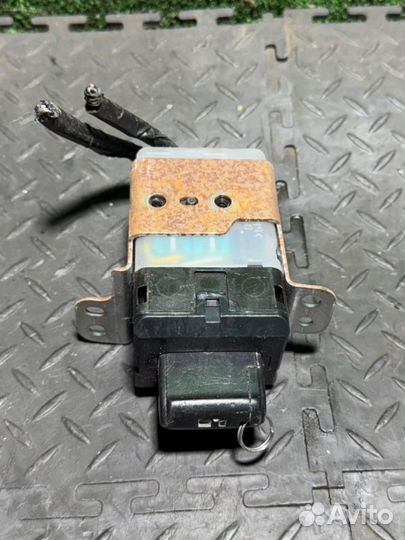 Замок зажигания Toyota Prius 1500 2006