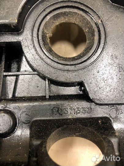 Крышка головки блока (клапанная) 2.5 TD YD25ddti