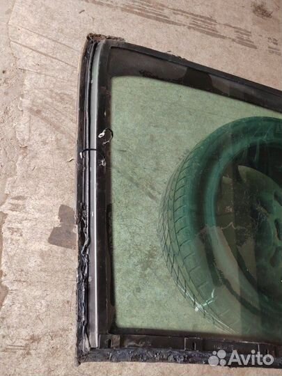 Стекло бронированное заднее заднее Mercedes-Benz