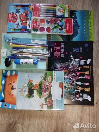 Школьный ортопедический ранец с канцтоварами