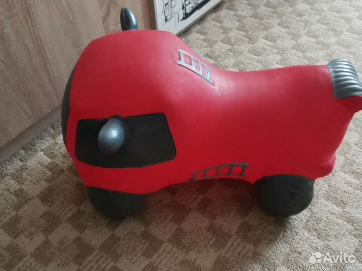 Игрушка попрыгун машина