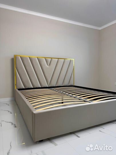 Кровать двухспальная