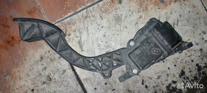 Педаль газа Volvo S40 2 2004-2012