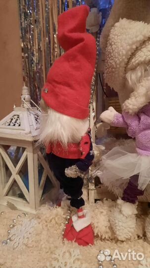 Новогодний гном под елку