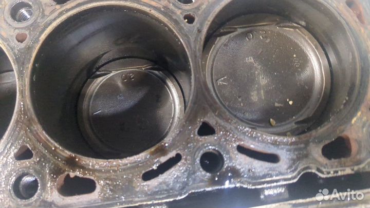 Блок цилиндров Renault Espace 3 F4R 701