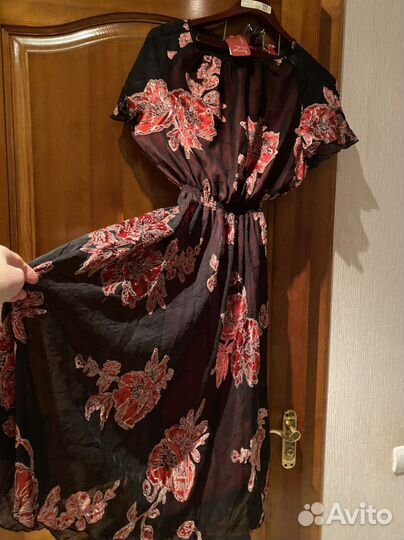 Платье из шифона,52 размера новое