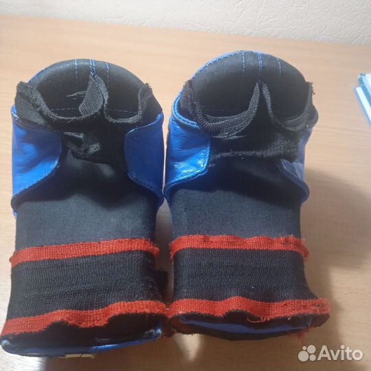 Боксёрские перчатки