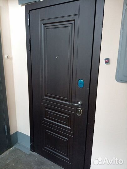 Входная дверь металлическая / терморазрыв