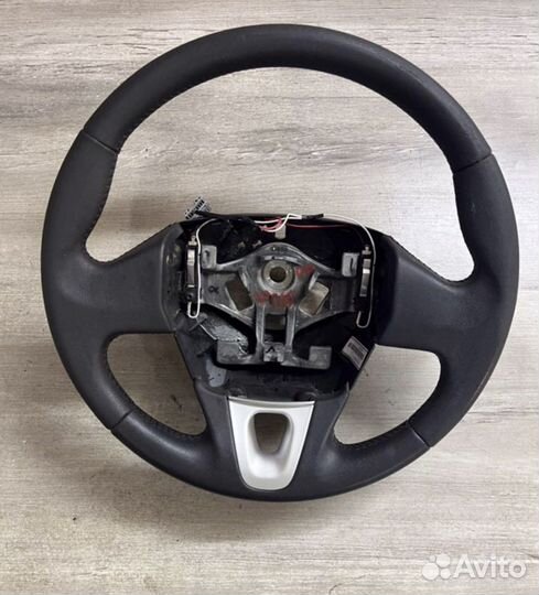 Руль Рено Флюенс