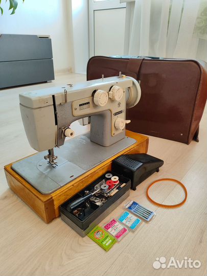 Швейная машина подольск 142