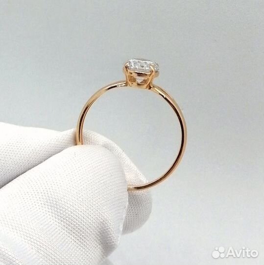 Золотое кольцо с камнем 16,5р