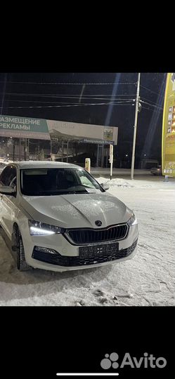 Skoda Rapid 1.6 МТ, 2021, 150 000 км
