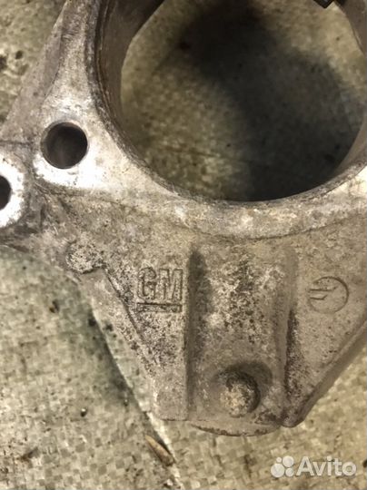 Кулак поворотный LH Chevrolet Cruze Opel Astra J