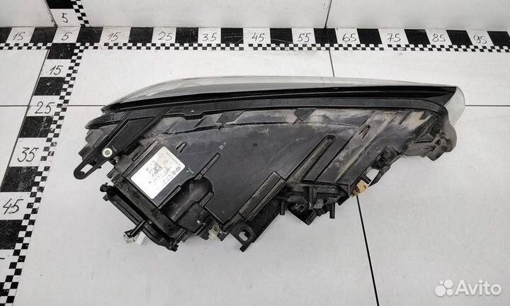 Фара левая Volkswagen Touareg