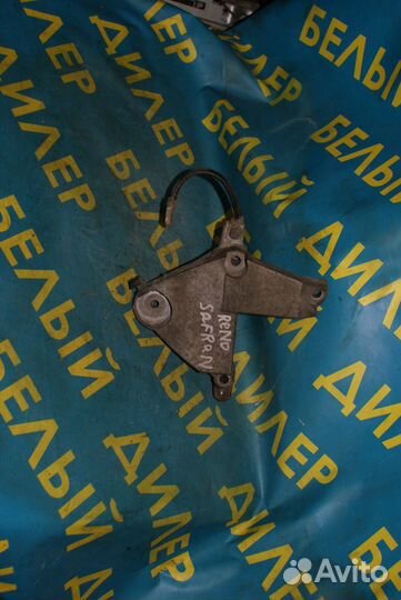 Кронштейн опора Renault Safrane 2