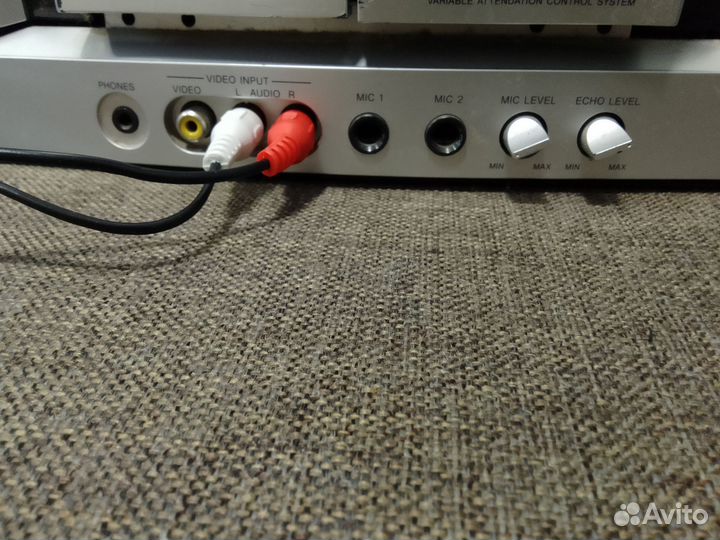 Музыкальный центр с Блютуз и Аукс