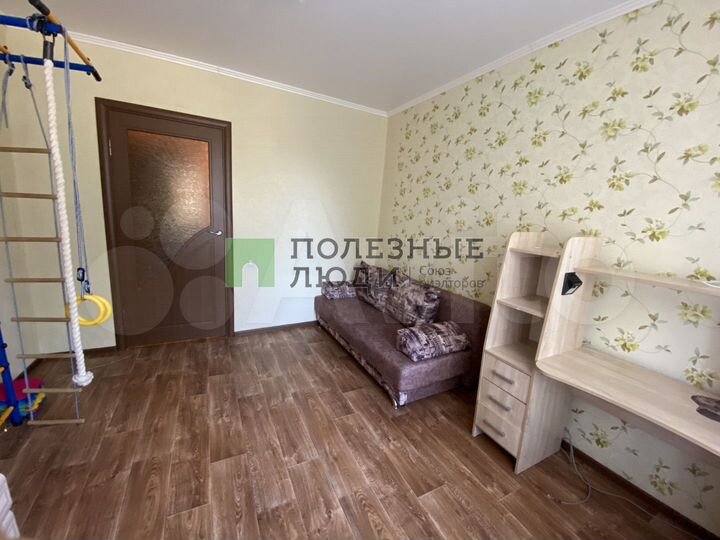 3-к. квартира, 77 м², 1/4 эт.