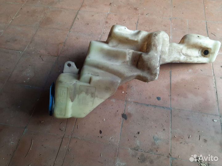 Бачок омывателя ауди а4, пассат б5