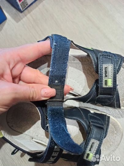 Сандалии на мальчика 29