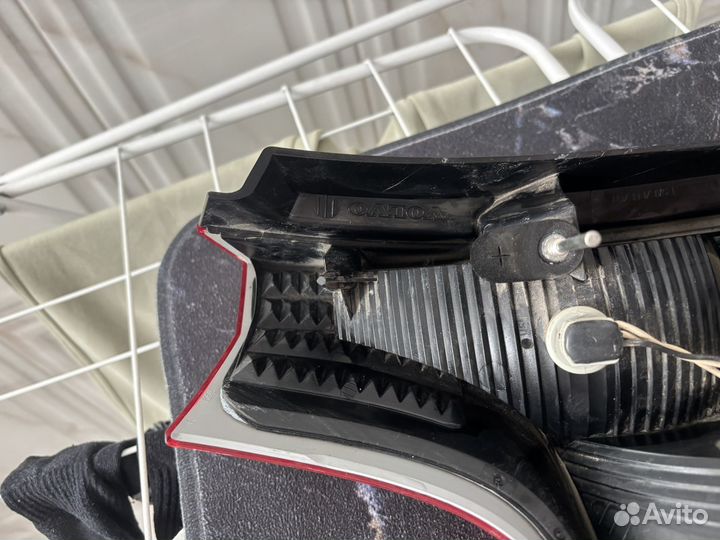 Фонарь задний правый volvo xc90