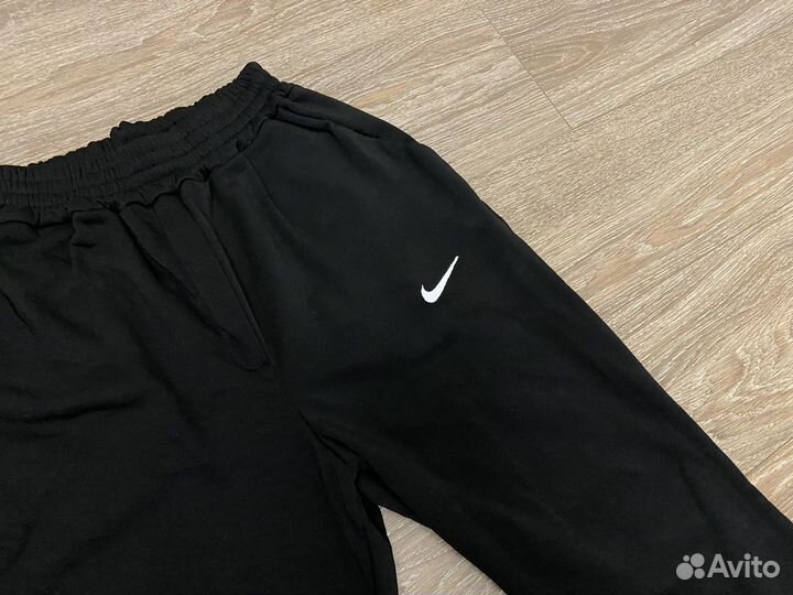 Спортивные штаны Nike мужские новые