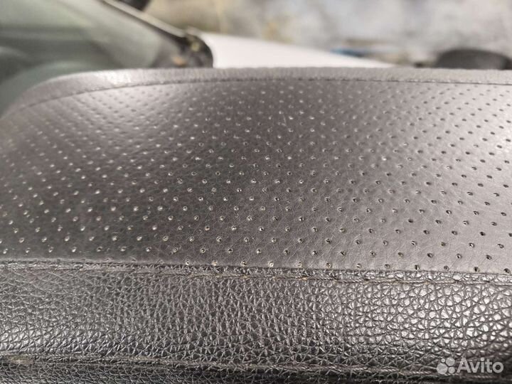 Подлокотник для ваз 2110 2112 2111