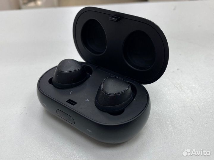 Наушники Samsung Gear IconX (2018)