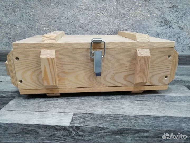 Подарочный ящик