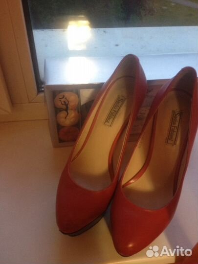 Туфли красные 35 р