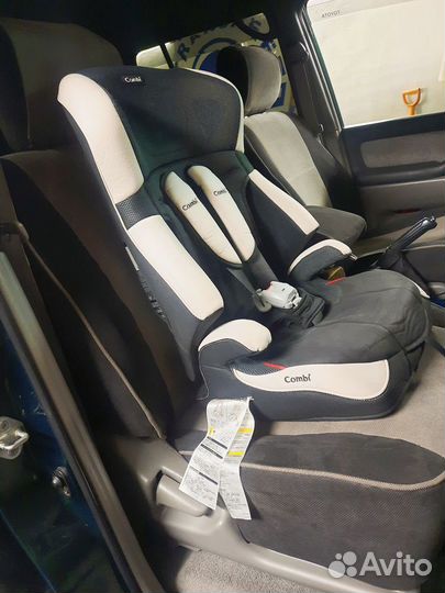 Автомобильное кресло
