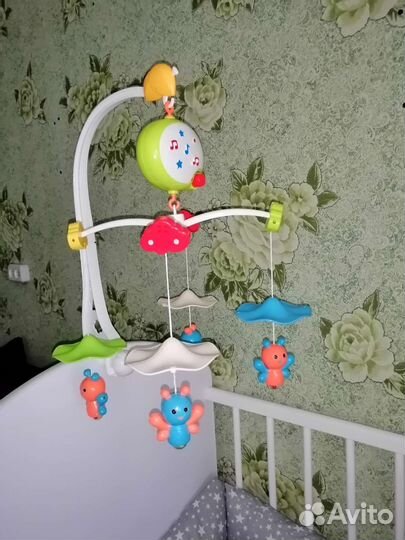 Музыкальная карусель на кроватку