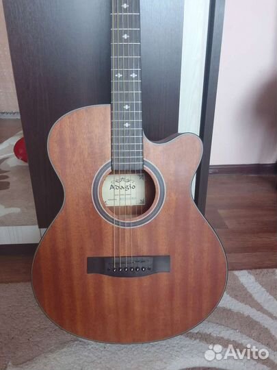 Акустическая гитара